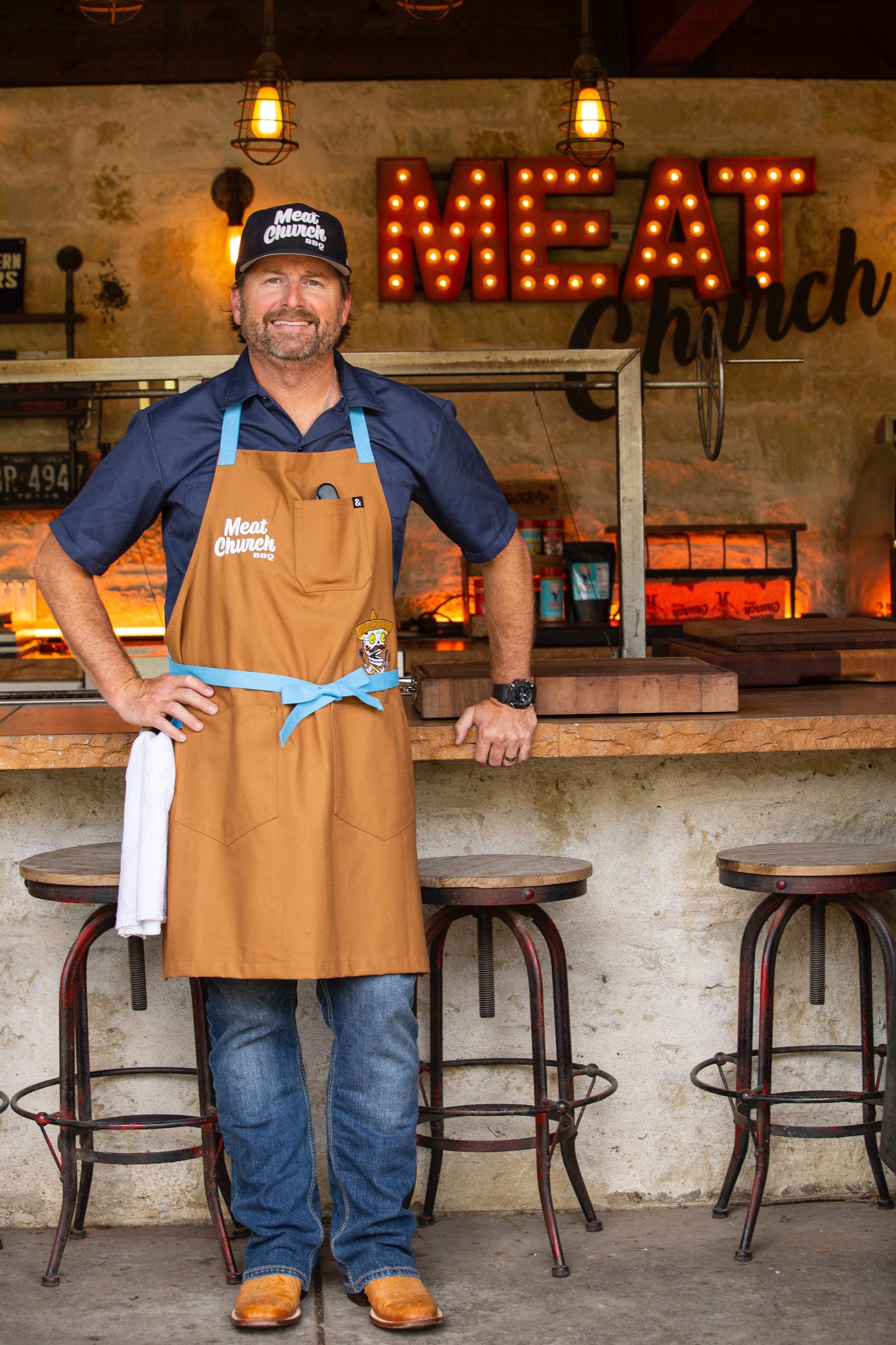 hedley-and-bennett-meat-church-apron-duck-tan-k8 image_912805a7-8b3f-48b2-8698-64cb1afdc18a.jpg